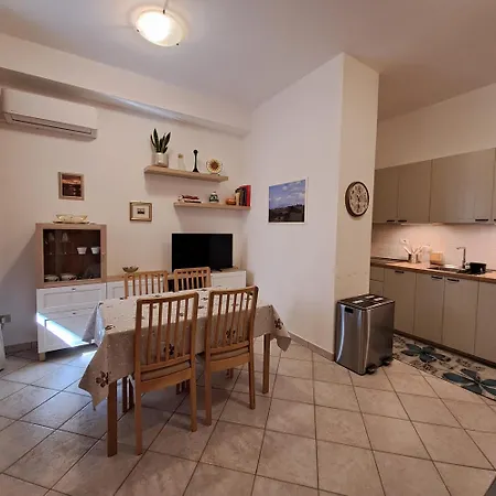 Cirillino Apartment *